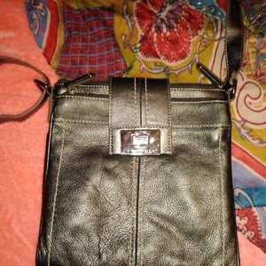 🏵️Tignanello cross body shoulder bag!🏵️